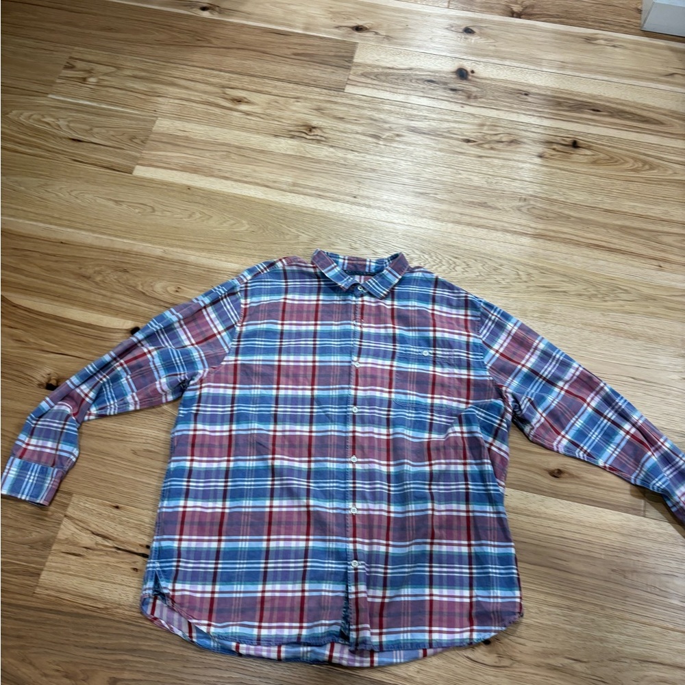 Men's Tommy Bahama button up shirt!